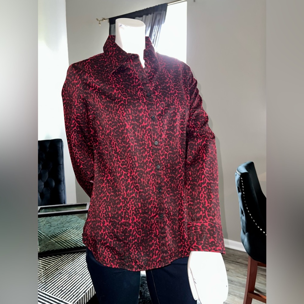 Talbots 10 Button Down - Picture 2 of 4